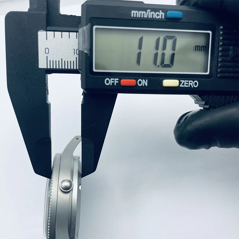 Thorn Retro Case for NH35 Movement Full Luminous - Image 21