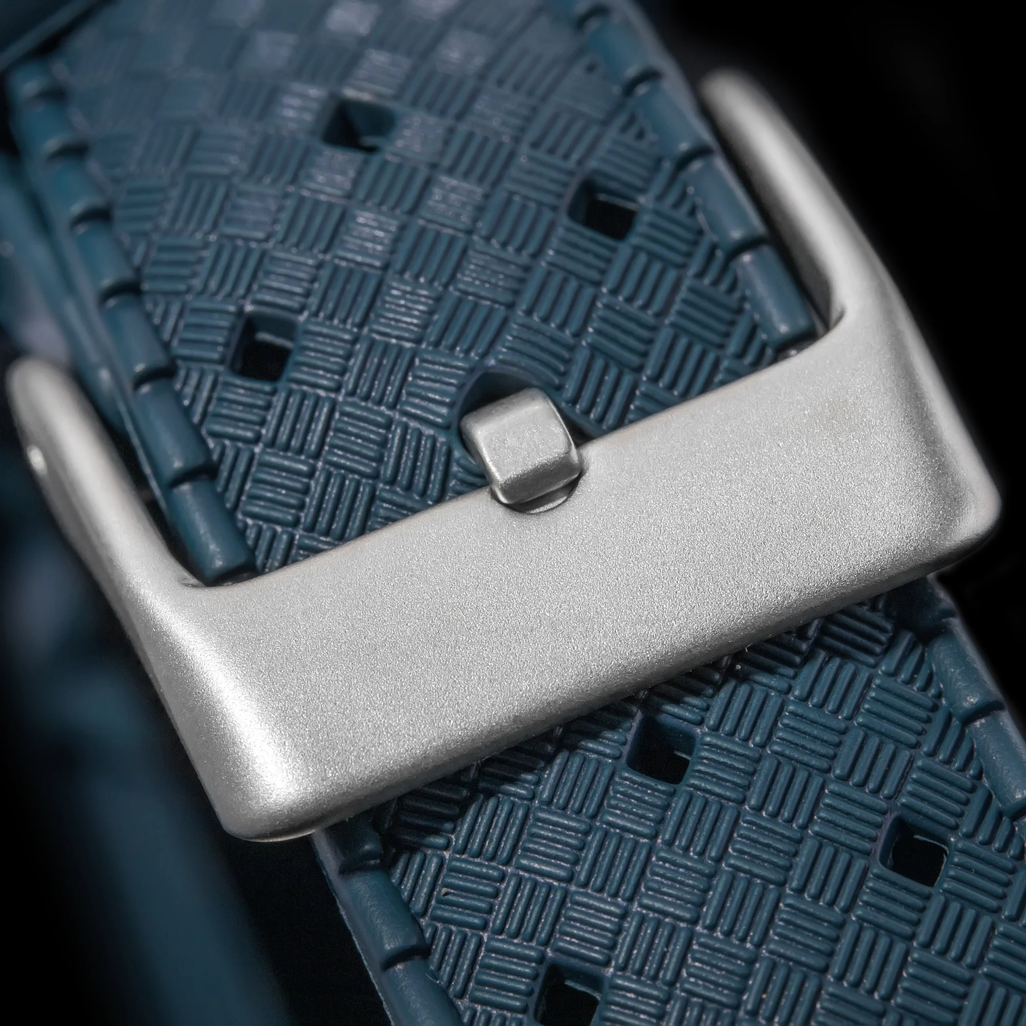 Thorn T011 Titanium Vintage Men Watch - Image 16