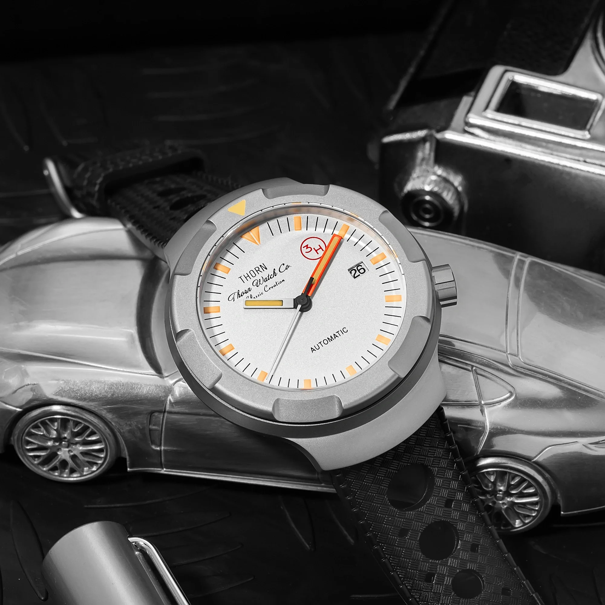 Thorn T011 Titanium Vintage Men Watch - Image 40