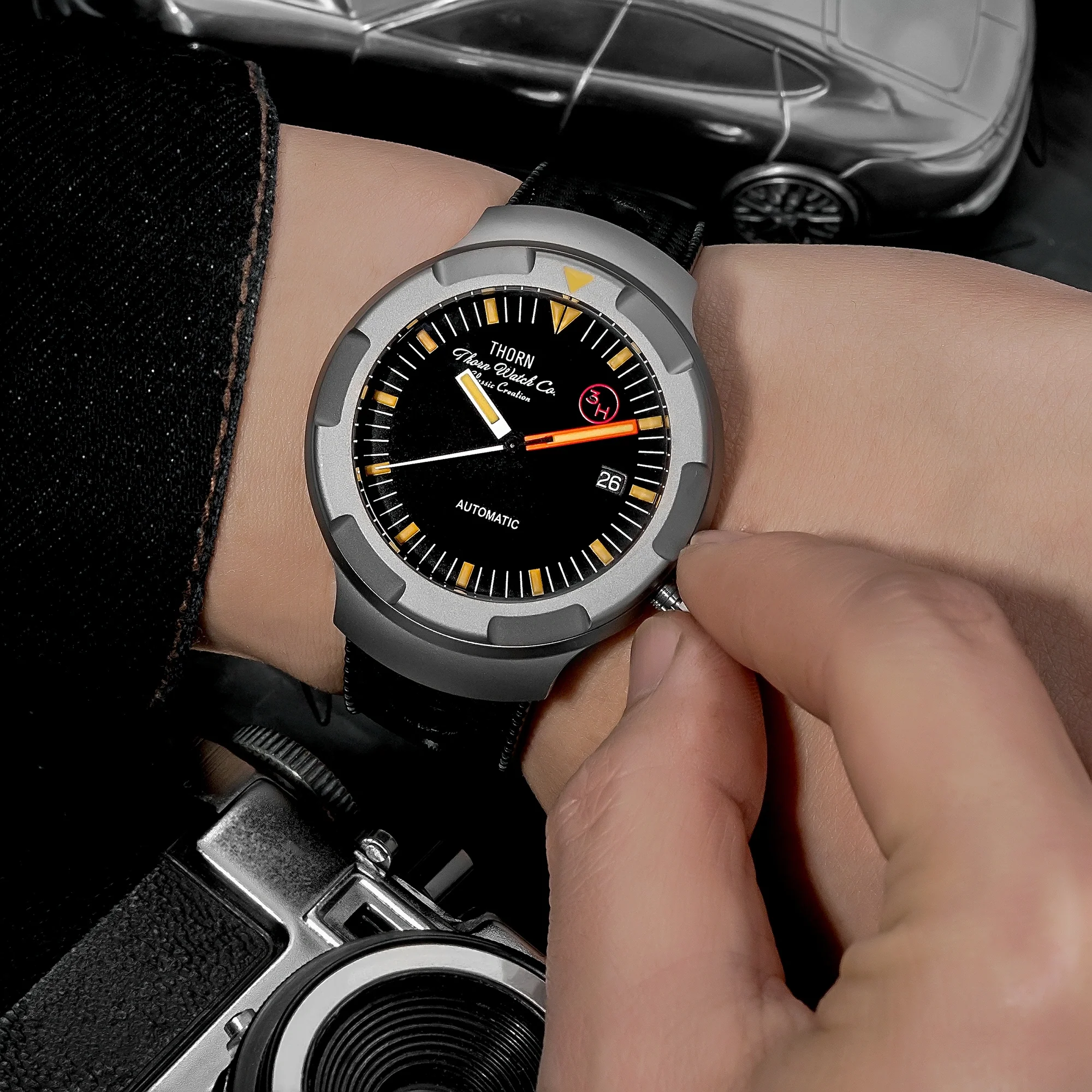 Thorn T011 Titanium Vintage Men Watch - Image 42