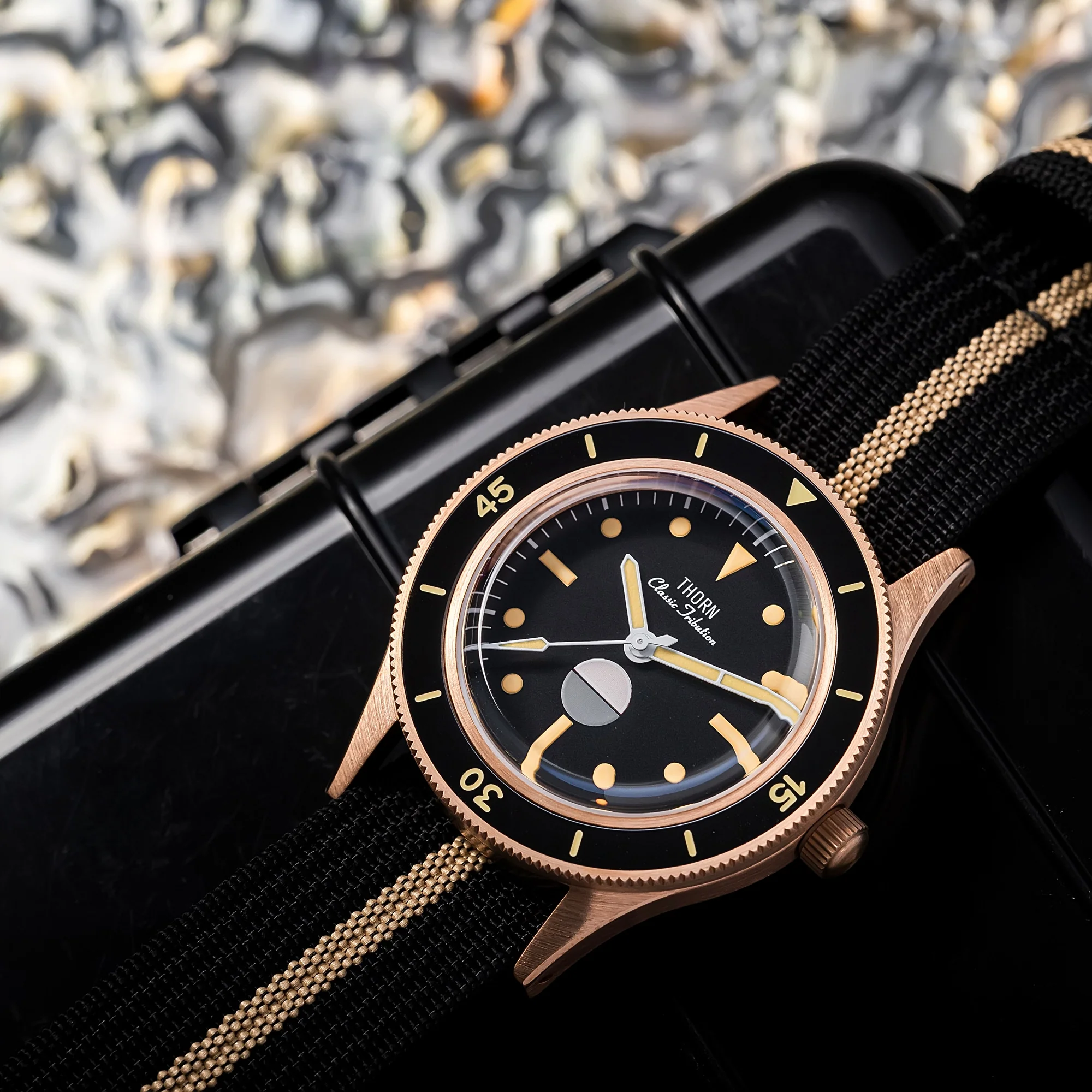 Thorn Vintage 50-Fathoms Bronze Dive Watch - Image 11