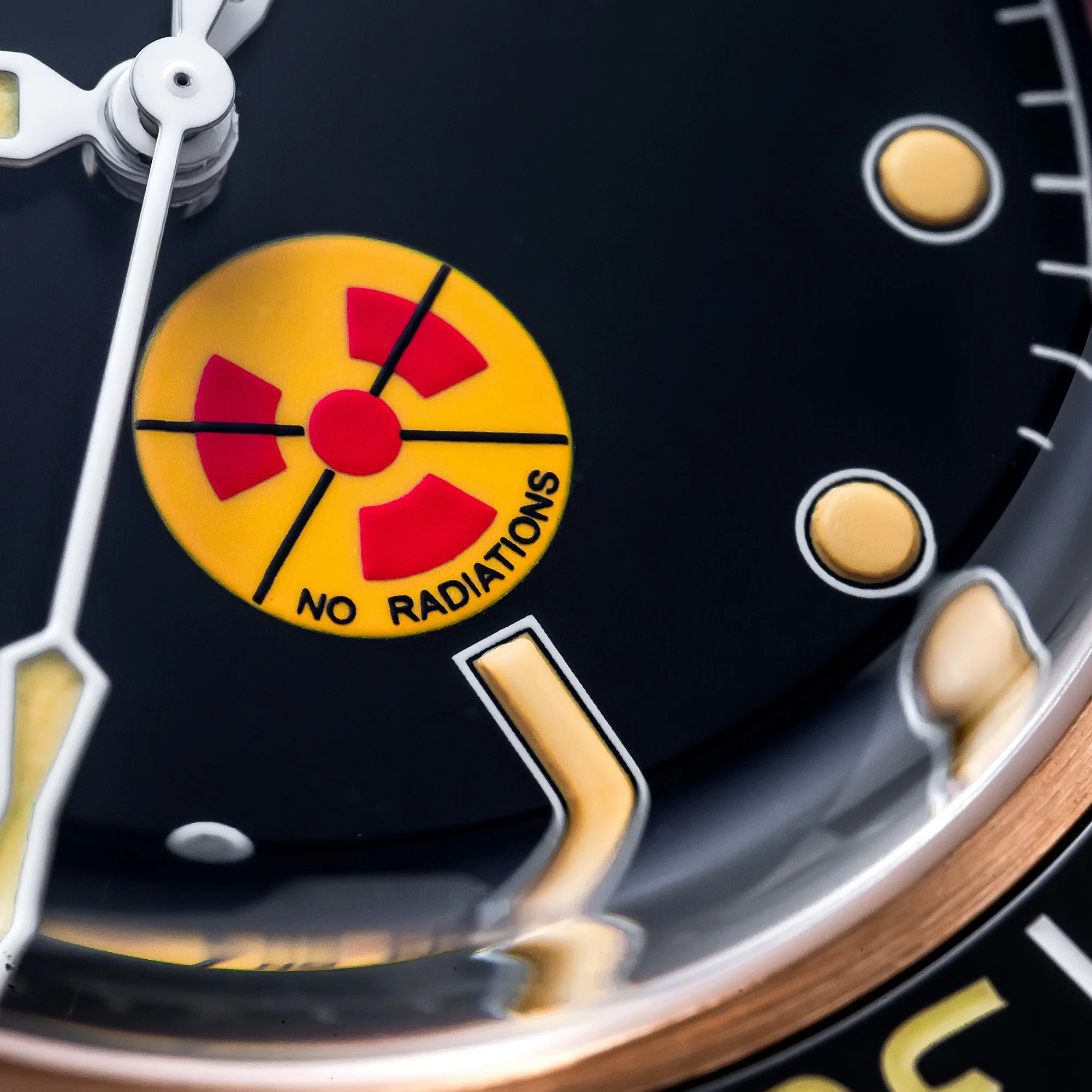 Thorn Vintage 50-Fathoms No-Rad Bronze Dive Watch - Image 18